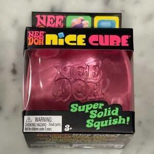 NeeDoh Nice Cube - Pink Super Solid Squish